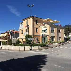 ca-rodi-alloggi-turistici-3-leoni.hotelinveneto.com/